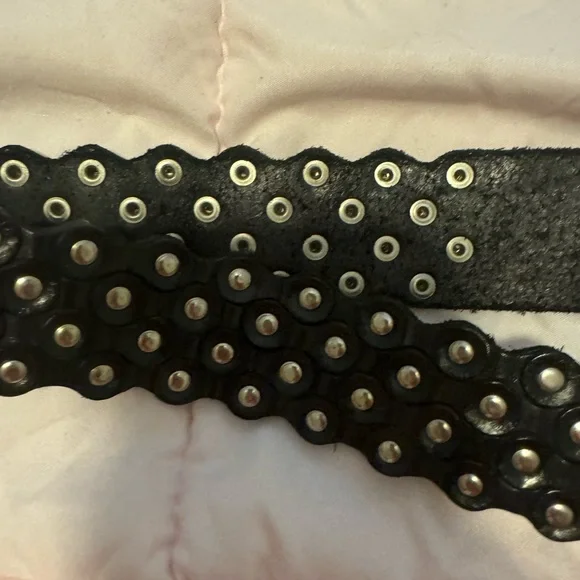 Suzi Roher Canada Leather Metal Rivet Belt Womens XL - Picture 4 of 7